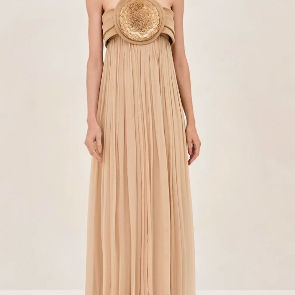 NWT Mallorie Long Alexis Dress Sand